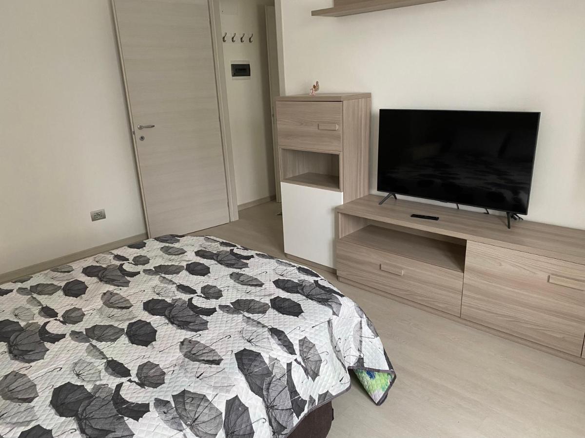 First Home Milaan Buitenkant foto